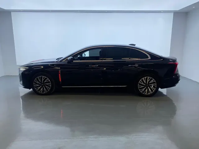 Hongqi H5 — Фото автомобиля 4