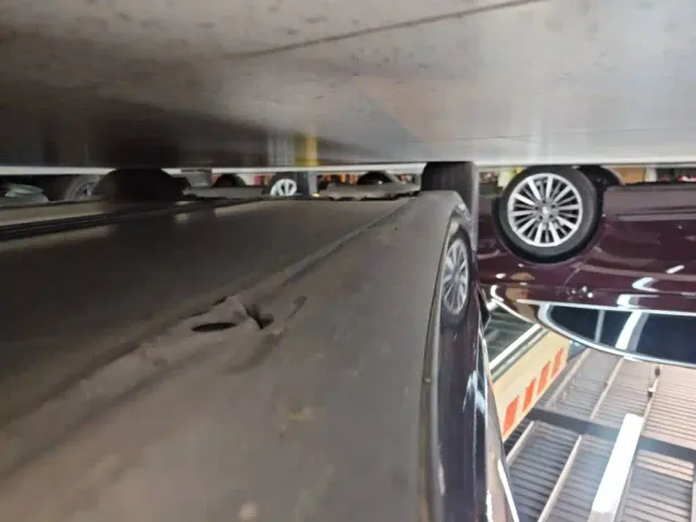 Tesla Model 3 — Фото автомобиля 20