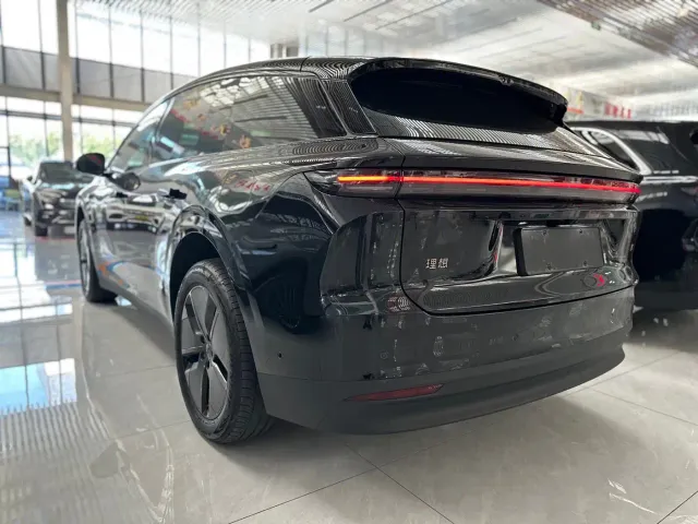 Li Auto i6 — Фото автомобиля 15