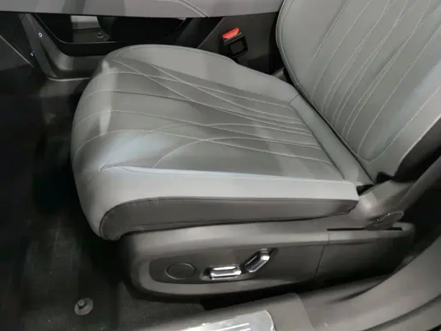 Geely Galaxy E8 — Фото автомобиля 20