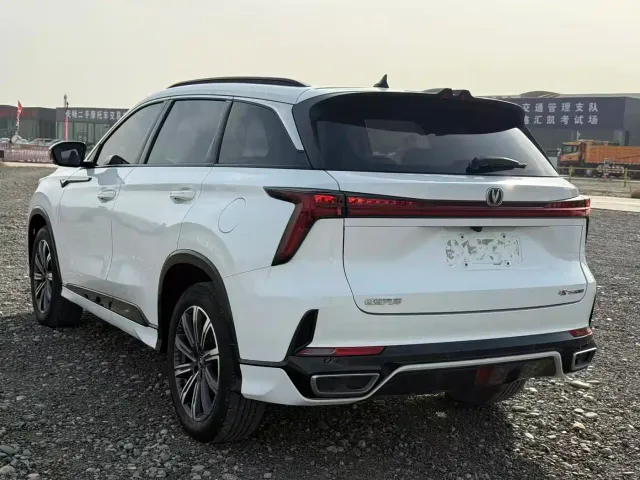 Changan CS75 Plus — Фото автомобиля 12