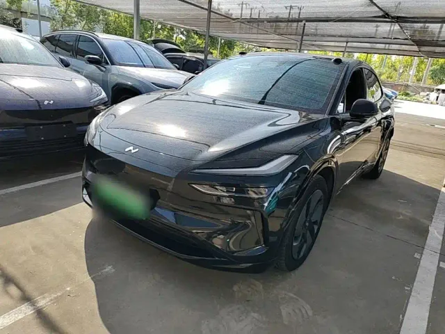 Фотография автомобиля — Onvo L60
