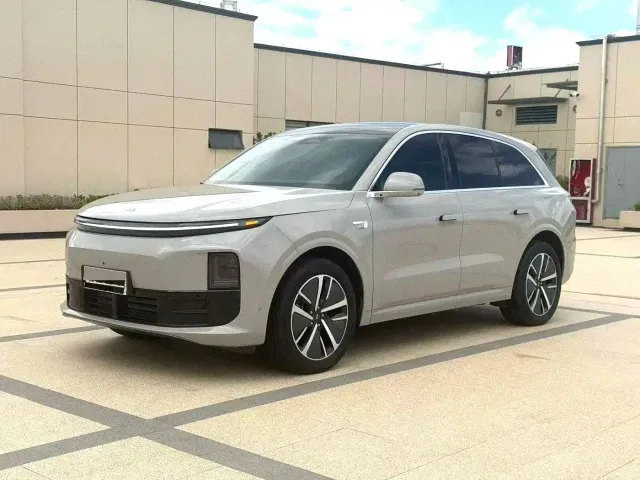 Фотография автомобиля — Li Auto L6