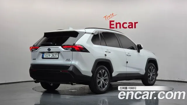 Toyota RAV4 5th Gen — Фото автомобиля 2