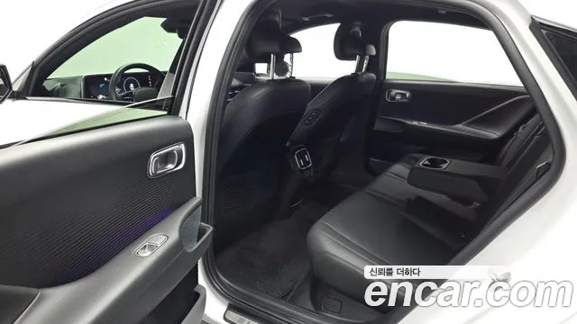 Hyundai Ioniq6 — Фото автомобиля 12