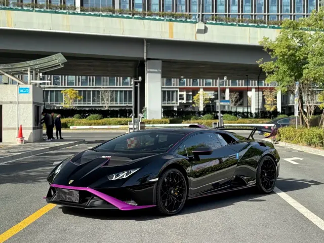 Lamborghini Huracan — Фото автомобиля 3