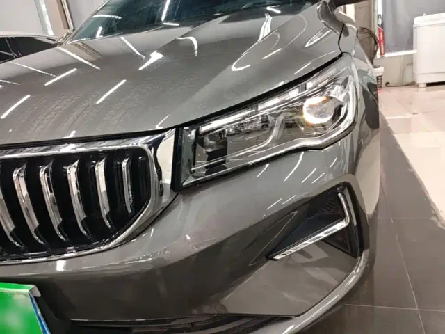 Geely Emgrand — Фото автомобиля 23
