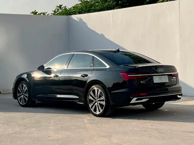 Audi A6L — Фото автомобиля 4