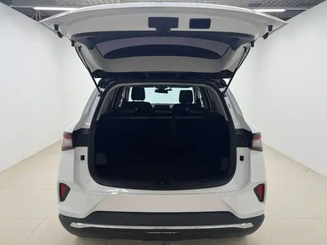 Wuling Asta — Фото автомобиля 8