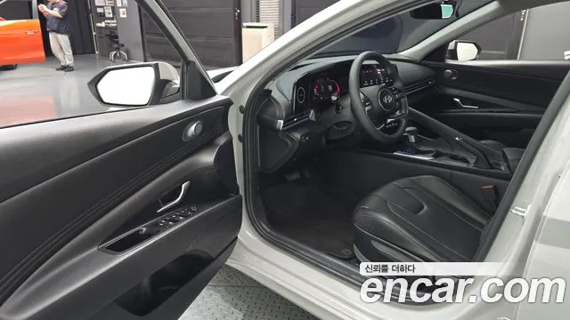 Hyundai Avante CN7 — Фото автомобиля 15