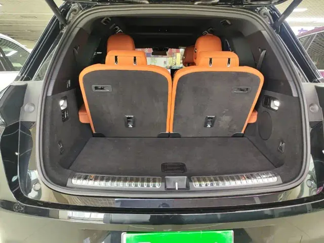 Li Auto L8 — Фото автомобиля 18