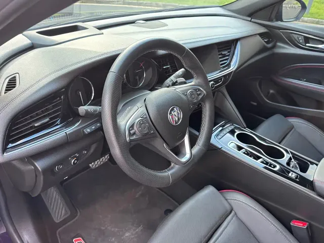 Buick Regal — Фото автомобиля 6