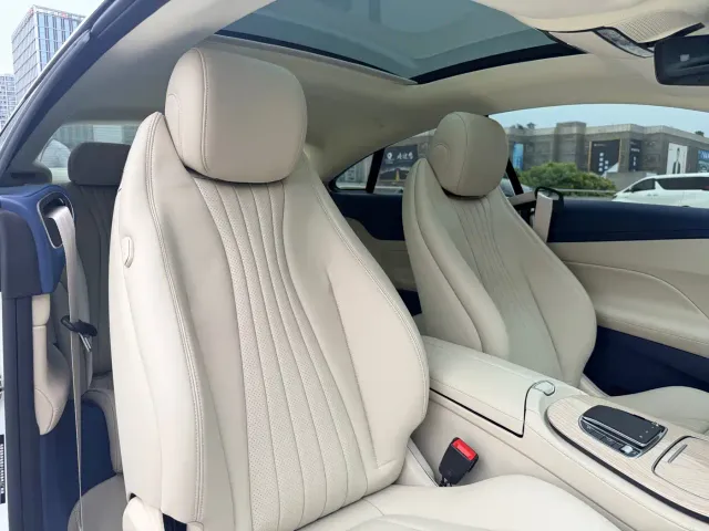 Mercedes-Benz E-Class — Фото автомобиля 14