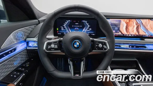 BMW i7 G70 — Фото автомобиля 12