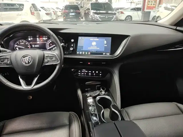 Buick Envision Plus — Фото автомобиля 12