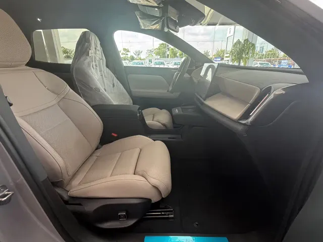 Volvo XC70 Plug-in Hybrid — Фото автомобиля 20