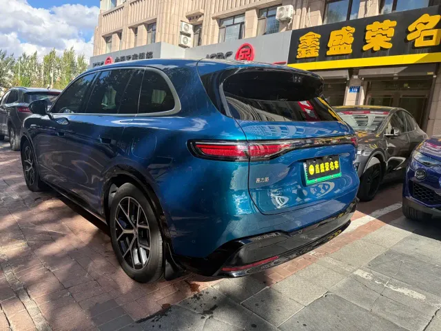Aito M6 — Фото автомобиля 6