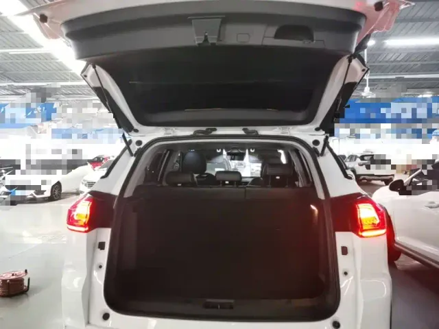 Geely Boyue — Фото автомобиля 18