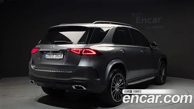 Mercedes-Benz GLE-Class — Фото автомобиля 2
