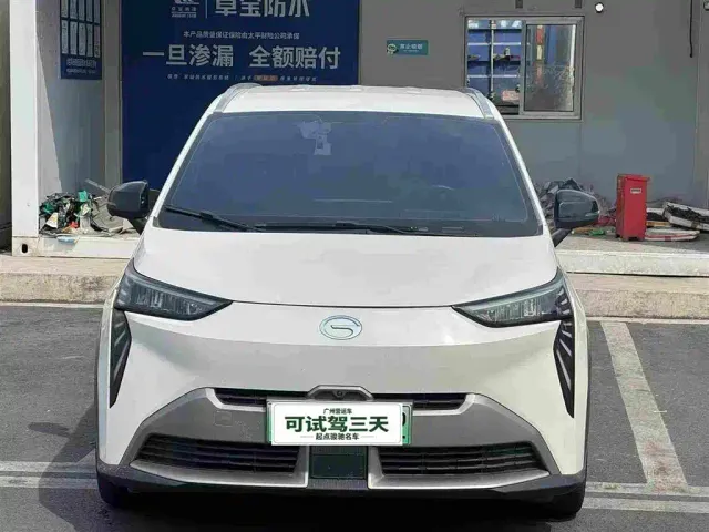 GAC Aion Y — Фото автомобиля 2