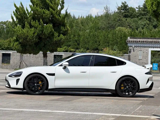 Xiaomi SU7 — Фото автомобиля 2