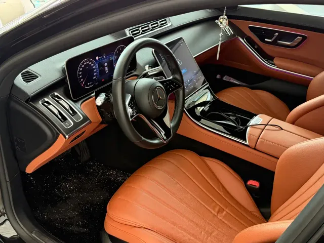 Mercedes-Benz S-Class — Фото автомобиля 4