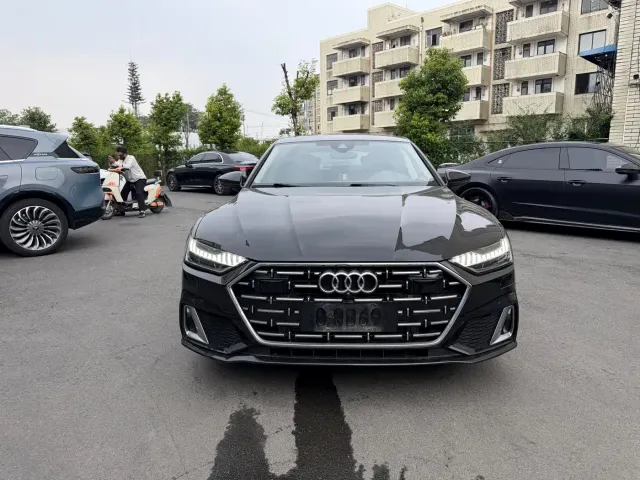 Audi A7L — Фото автомобиля 2