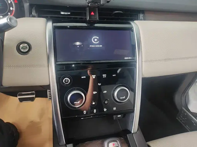 Land Rover Discovery Sport — Фото автомобиля 12