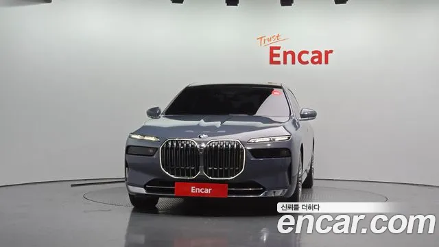 BMW 7 Series G70 — Фото автомобиля 3