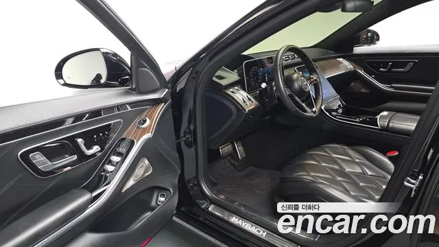 Mercedes-Benz S-Class — Фото автомобиля 12