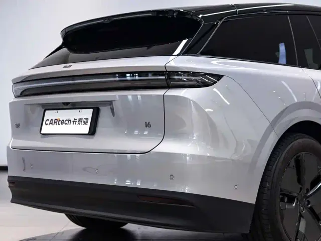 Li Auto i6 — Фото автомобиля 8