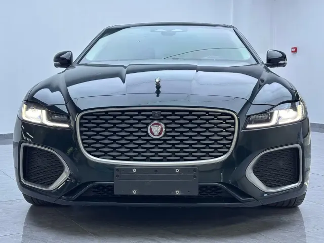 Jaguar XFL — Фото автомобиля 2