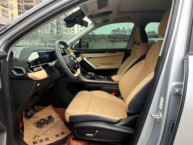 Geely Boyue L — Фото автомобиля 8