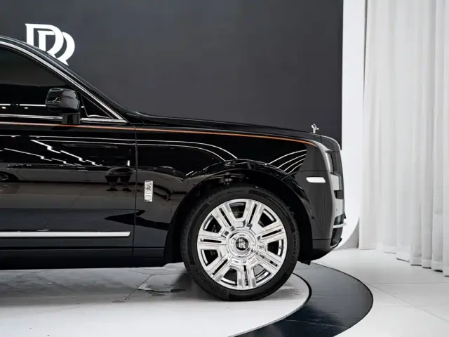 Rolls-Royce Cullinan — Фото автомобиля 23