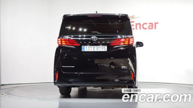 Toyota Alphard — Фото автомобиля 4