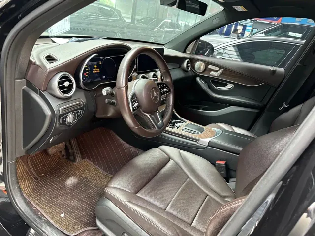 Mercedes-Benz Mercedes-Benz GLC 2022 Model GLC 260 L 4MATIC Dynamic Edition — Фото автомобиля 4