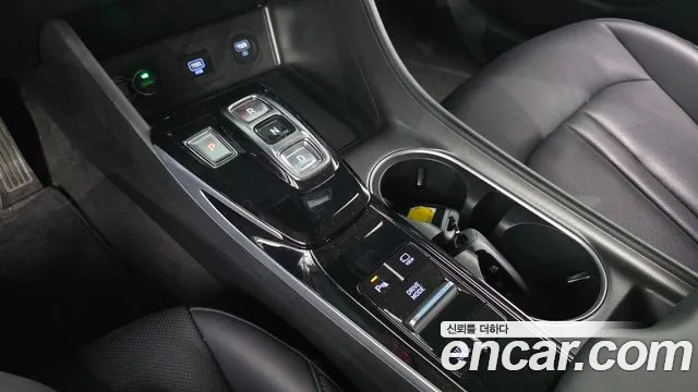 Hyundai Sonata — Фото автомобиля 9