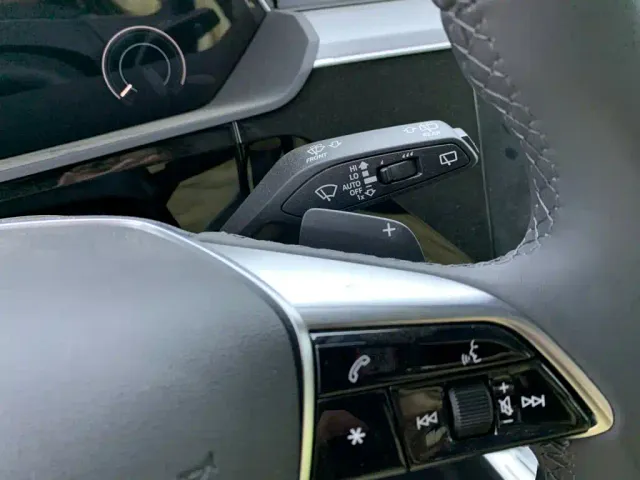 Audi e-tron — Фото автомобиля 22