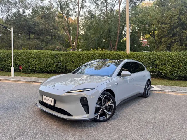 Фотография автомобиля — Nio ET5 Touring