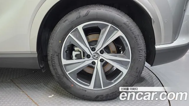 Lexus RX — Фото автомобиля 21