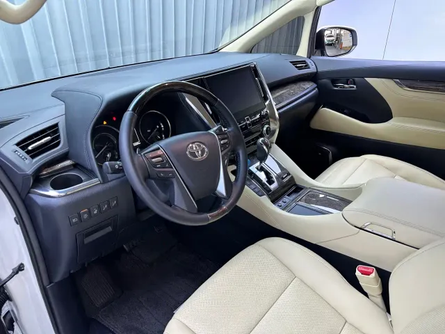 Toyota Vellfire — Фото автомобиля 7