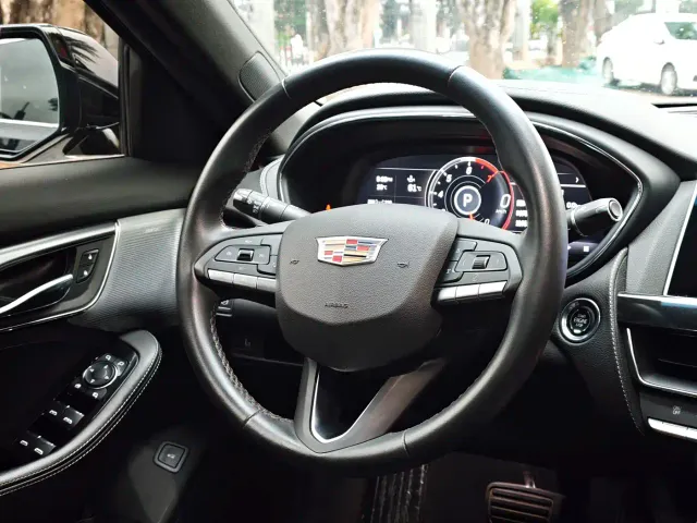 Cadillac CT5 — Фото автомобиля 14