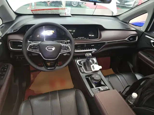 GAC Trumpchi M6 — Фото автомобиля 9