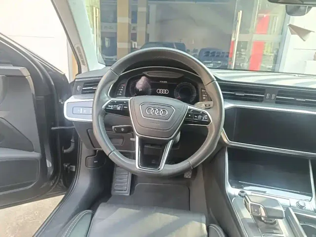 Audi A6L — Фото автомобиля 10