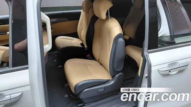 Kia Canival Carnival 4 поколение Бензин 9 мест Signature — Фото автомобиля 10
