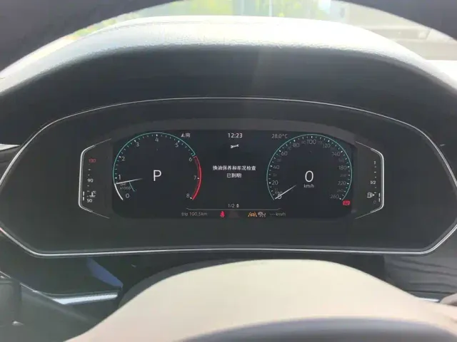 Volkswagen Passat — Фото автомобиля 14