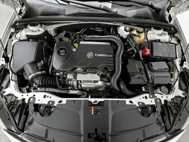Buick Regal — Фото автомобиля 6