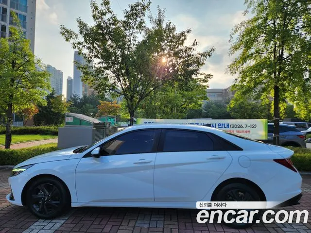 Hyundai AVANTE Avante (CN7) — Фото автомобиля 2