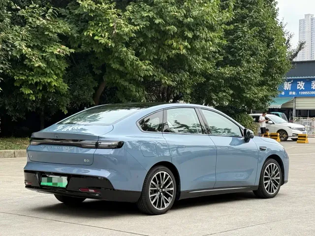 Leapmotor B01 — Фото автомобиля 11