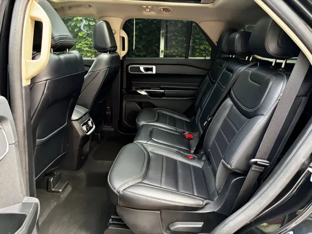 Ford Explorer — Фото автомобиля 15